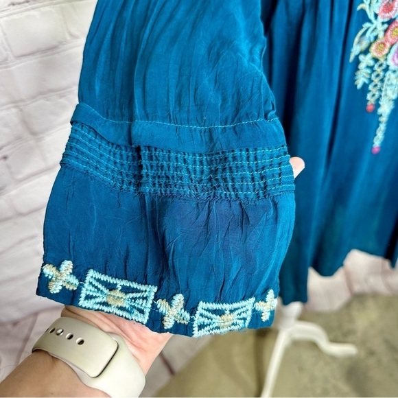 Johnny Was embroidered blue/teal tunic - Picture 4 of 12